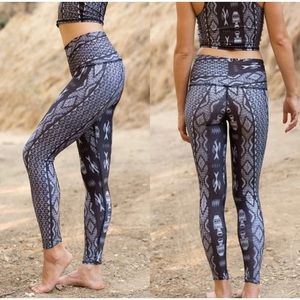 Teeki Leggings